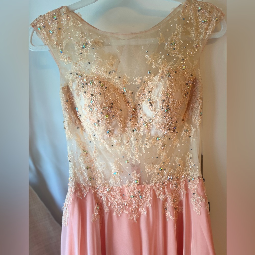 Sexy gown sophisticated handmade Italian lace and silk maxi Tony Bowls dress - Picture 3 of 16